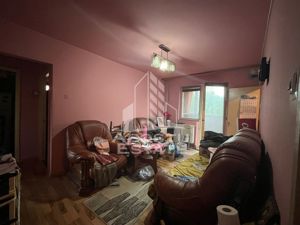 Apartament cu 3 camere, centrala proprie, etajul 1, zona Sagului