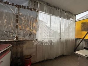 Apartament cu 3 camere, 2 bai, decomandat, situat in zona Buziasului - imagine 9