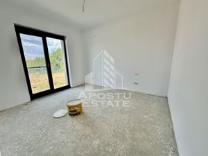 Duplex alipit cu 4 camere situat in vatra satului din Giroc - imagine 4