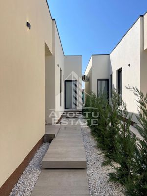 Duplex modern Chisoda stadiul la alb - imagine 14