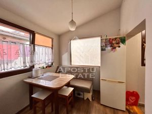 Apartament 3 camere, complet renovat la curte comuna in zona Centrala - imagine 6