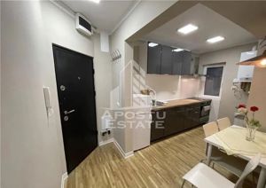 Apartament cu 3 camere, decomandat ,situat in zona Spitalul Judetean - imagine 3