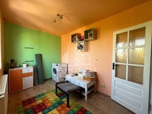 Apartament cu 4 camere, centrala proprie, zona Spitalul Judetean - imagine 3