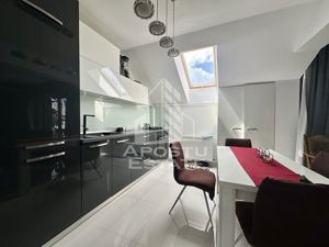 Apartament cu 2 camere, centrala proprie si clima, zona Dambovita - imagine 3