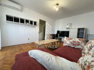 Apartament ultracentral cu 2 camere semidecomandat