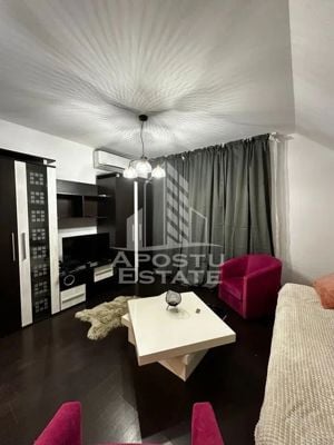 Apartament cu 3 camere, decomandat, Giroc - imagine 2