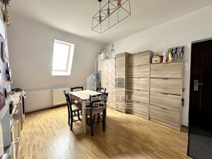 Apartament spatios cu 2 camere, centrala proprie, zona Dambovita - imagine 6