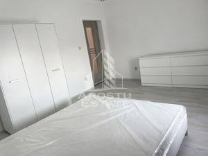 Apartament 2 camere, curte comuna, loc de parcare, zona Buziasului - imagine 5