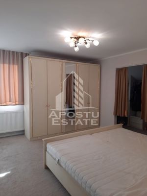 Casă cu 5 camere , 240 mp, teren 701mp,centrală proprie, Vladimirescu - imagine 11