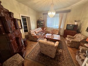 Casa de vanzare cu 3 camere in Medias zona centrala - imagine 2 Casa de vanzare cu 3 camere in Medias zona centrala - imagine 2