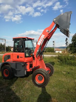 Altele incarcator frontal MR920E, 1,5t capacitate de ridicare - imagine 2