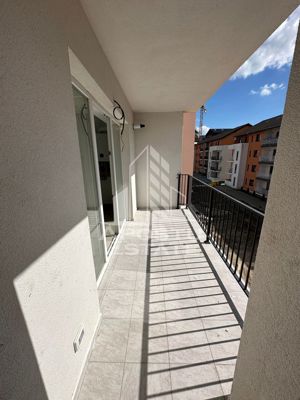 Apartament cu 2 camere , etajul 2, loc de parcare, in spate la Lidl. - imagine 4