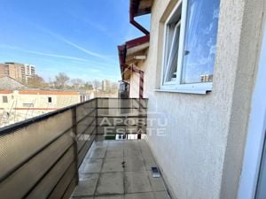 Apartament cu 2 camere, decomandat, balcon deschis, zona Soarelui - imagine 10