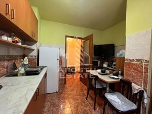 Apartament cu 2 camere, cu garaj si boxa,situat in zona Dambovita - imagine 6