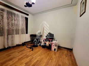 Apartament decomandat cu 3 camere, etaj intermediar, centrala, Lipovei - imagine 4