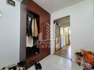 Apartament cu 3 camere, decomandat, zona Lipovei - imagine 7