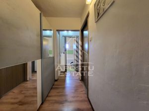 Apartament cu 3 camere, decomandat, zona Lipovei - imagine 6