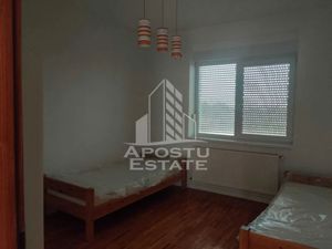 Apartament spatios cu 4 camere in zona Sagului - imagine 4