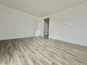 Apartament cu 2 camere, decomandat, bucatarie inchisa, terasa 13 mp - imagine 3