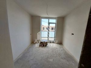 Penthouse cu terasa de 70 mp , zona Torontalului - imagine 8