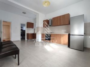 Apartament cu 5 camere 170 mp,  zona Ultracentrala - imagine 2