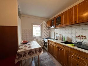 Apartament cu 2 camere,  centrala proprie, situat in zona Dambovita