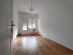 Apartament cu 5 camere 170 mp,  zona Ultracentrala - imagine 10