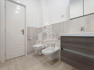 Apartament cu 5 camere 170 mp,  zona Ultracentrala - imagine 18