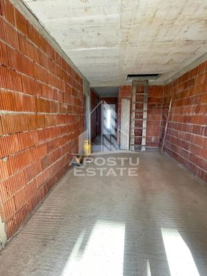 Duplex cu 3 camere si terasa acoperita, dormitor cu baie proprie - imagine 3