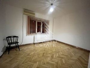 Apartament cu 3 camere, etajul 2, zona Dambovita - imagine 4