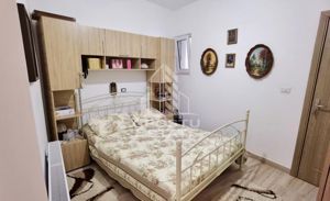 Casa cu 4 camere, , centrală proprie ,zona Parneava - imagine 3