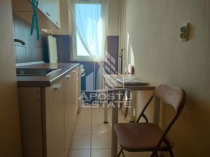 Apartament cu 2 camere semidecomandatin zona Vlaicu - imagine 6