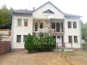 Duplex de vanzare 5 camere  119 mp in Statiunea Moneasa