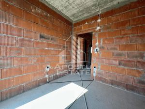 Triplex la gri, teren 284mp, pompe caldura, zona Plopi - imagine 3