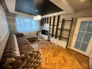 Apartament de LUX, cu 3 camere, semidecomandat, in zona Centrala - imagine 4