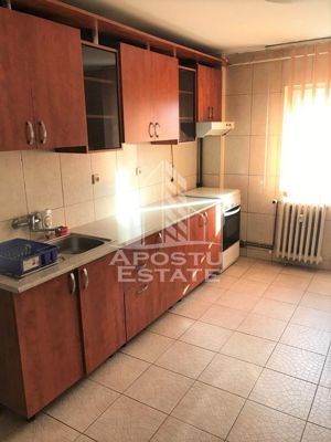 Apartament cu 4 camere 80mp 2 bai Decomandat in zona Mircea cel Batran - imagine 1