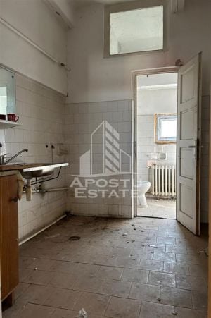 Spatiu pentru birouri240mp8 camere  Zona Gai -Centura   de Nord Arad - imagine 8