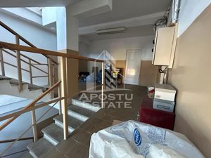 Spatiu pentru birouri240mp8 camere  Zona Gai -Centura   de Nord Arad - imagine 7