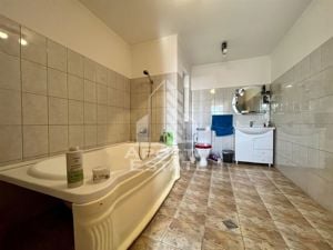 Vila individuala cu 5 camere zona Ronat - imagine 19