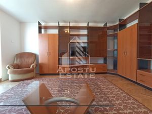 Apartament 4 Camere, 2 bai, Complexul Studentesc