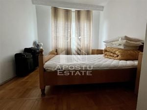 Apartament cu 3 camere, decomandat, zona Dambovita - imagine 5