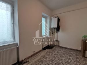 Apartament 2 camere, etaj intermediar, centrala proprie Piata Traian - imagine 2