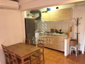 Apartament cu 3 camere DECOMANDAT zona Gheorghe Lazar - imagine 3