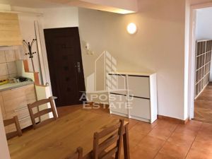 Apartament cu 3 camere DECOMANDAT zona Gheorghe Lazar - imagine 5