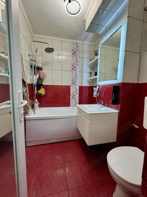 Apartament cu 3 camere, localizat în zona de sus a orașului - imagine 8