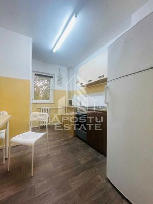 Apartament cu 2 camere, semidecomandat,etajul 2, Complexul Studentesc - imagine 4