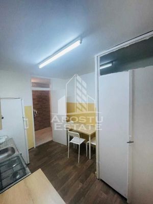 Apartament cu 2 camere, semidecomandat,etajul 2, Complexul Studentesc - imagine 3