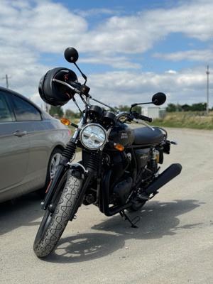 Motocicleta Royal Enfield Interceptor 650