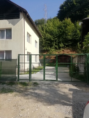 Vând vila, singur în curte Brasov (4 km)