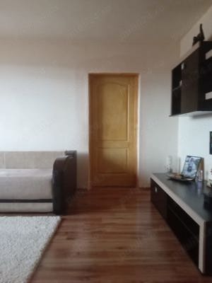 vand apartament 2 camere - imagine 8